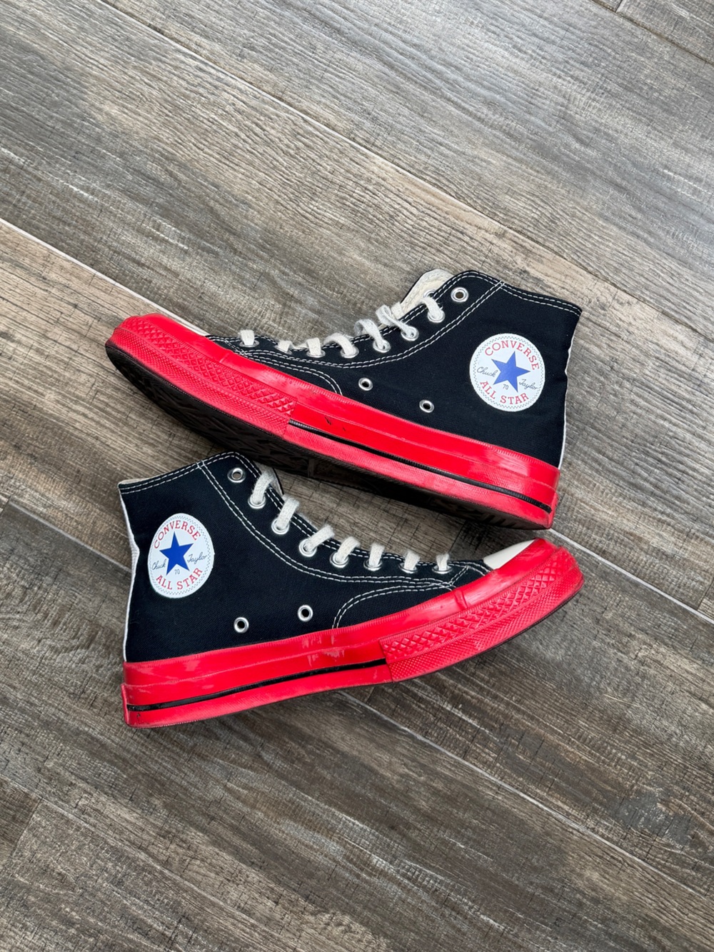 Converse Chuck Taylor All Star 70 Hi
Comme des Garcons PLAY Black Red Midsole 9 - Picture 2 of 6